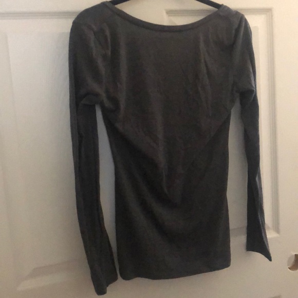 Gray long sleeve top - Picture 3 of 3